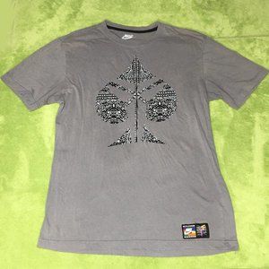 Nike Kobe Bryant Mamba Creating A Masterpiece Since 1996 Size M (Bleach)